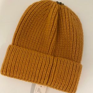 Anthropologie pick a pom beanie base